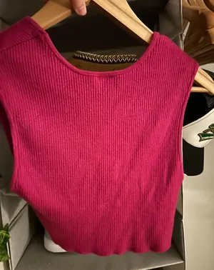 reversible tank thumbnail 2