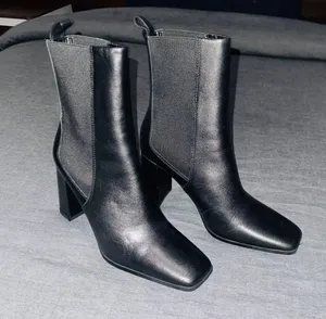 ZARA Heeled Leather Ankle Boots Black thumbnail 3
