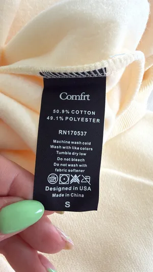 Comfrt Small Signature Hoodie in Buttercream thumbnail 8