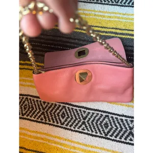 Kate Spade Pink Pebbled Leather Clutch Bag Gold‎ Chain Pyramid Stud Turnlock thumbnail 4