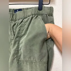 AMERICAN EAGLE OUTFITTERS Distressed Green Jogger Pants thumbnail 4