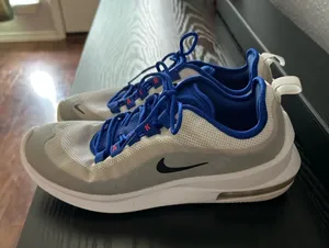 Nike White, Gray & Blue Low-Top Sneakers thumbnail 1