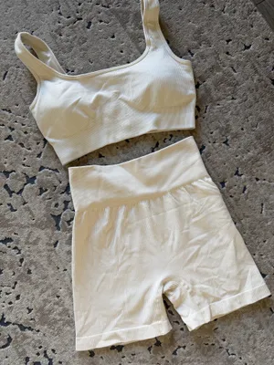 Amazon Cream Workout Set thumbnail 1