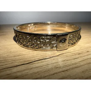 Coach Gold Tone Signature Logo Pattern Bangle Bracelet Signed 8" thumbnail 2
