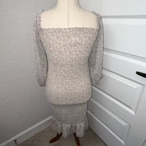New, Worth Collective Cameron Smocked Ruffle Midi Dress Size M thumbnail 3