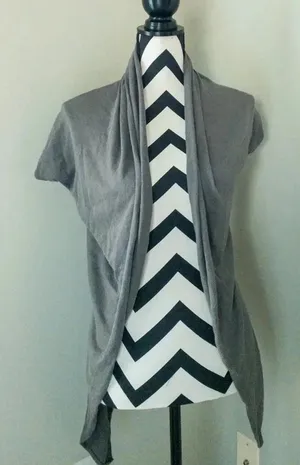 Xhiliration Gray Sweater‎ SM thumbnail 1