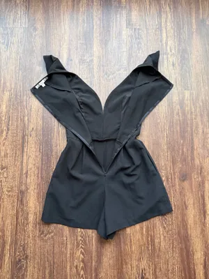 GUESS Women’s Jet Black Flutter Sleeve Romper - Size XS thumbnail 6
