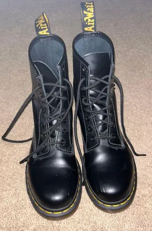 Doc Martens 1460 thumbnail 1