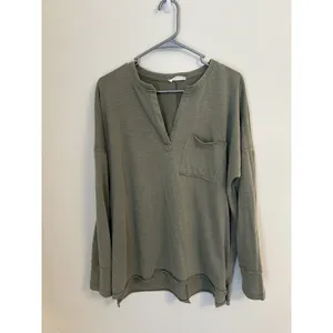 In Loom L Long Sleeve Loose V Neck Green Pocket Shirt casual boho Granola thumbnail 3