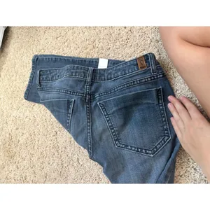 y2k Simply Vera Wang Capri Jeans Petite 6P Medium Wash Mid Rise Cropped Denim thumbnail 4