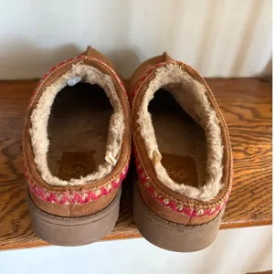 White Mountain Womens Size 10 Chestnut Suede Faux‎ Fur Lined Slippers Pink Trim thumbnail 4