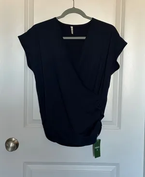Halara Navy Blue Short Sleeve V-Neck Ruched Faux Wrap Top Small NWT thumbnail 1