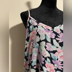 EUC Abercrombie & Fitch Black Spaghetti Strap Floral Peplum Tank size large thumbnail 2