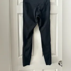 NWOT (I don’t think these have been worn) medium Nike Dri fit leggings thumbnail 5