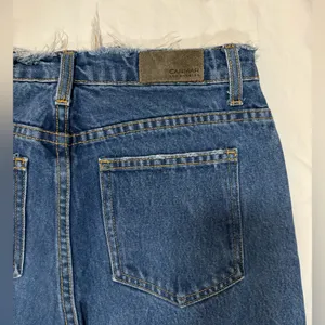 Carmar Frayed Waist High Rise Mom Jeans Size 25 thumbnail 6