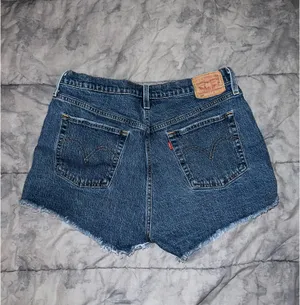 Levi’s 501 Denim Shorts thumbnail 3