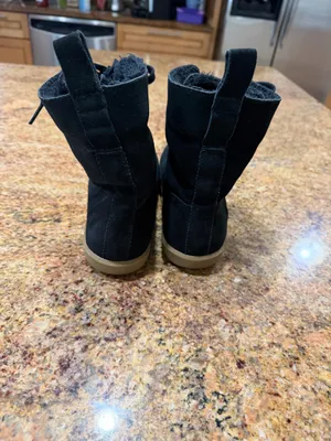 American Eagle 100% Genuine Cow Suede Black Sneaker Boots Sherpa Lined Size 9 thumbnail 4