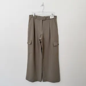 [Abercrombie & Fitch] Harper Tailored Ultra Wide Leg Cargo Pants NWT Size 31/12L thumbnail 3