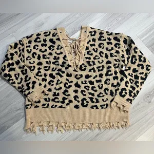 NWOT Willow moon‎ Tan and Black Leopard V-Neck Sweater thumbnail 2