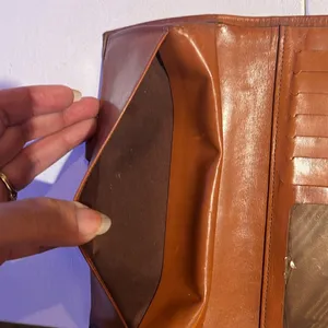 Vintage Dooney & Bourke Caramel Brown Leather Wallet thumbnail 9