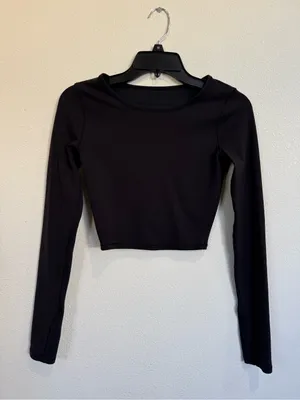 lululemon athletica Black Long-Sleeve Cropped Performance Top thumbnail 3
