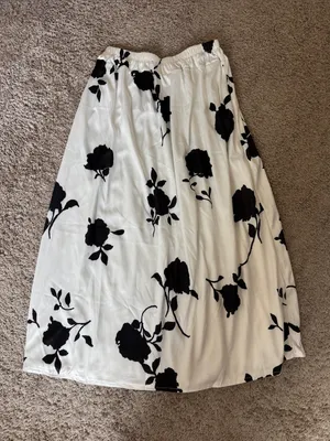 White Midi Skirt with Black Floral Print and Elastic Waist / M21 thumbnail 1