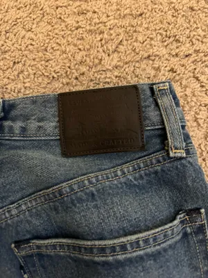 NWOT Levi Barrel Jeans thumbnail 8