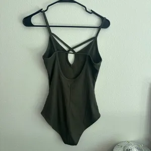 Charlotte Russe Olive Green Ribbed Strappy Keyhole Bodysuit Snap Crotch Size S‎ thumbnail 5