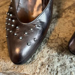 CHARLES JOURDAN Vintage Bronze Leather Rhinestones 3.5" Heels Pumps Shoes 9 thumbnail 8