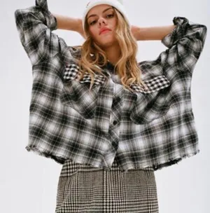 BDG Black & White Cropped Flannel thumbnail 1