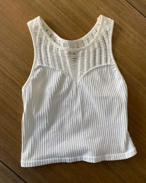 White crochet crop top thumbnail 1