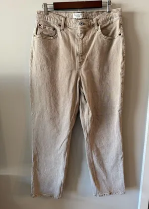 Abercrombie & Fitch Curve Love High Rise 90s Straight Jean thumbnail 2