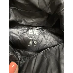 Uniqlo Ultra Light Down Vest Womens Small Black‎ Good Puffer Quilted Full Zip thumbnail 7