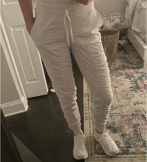 Lululemon Joggers thumbnail 5