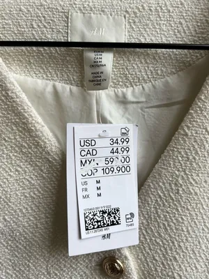H&M NWT Cream Bouclé Button Front Vest Size Medium Pockets Gold Buttons thumbnail 3