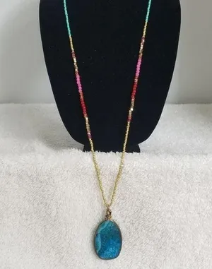 Seed bead Pendant Red thumbnail 1