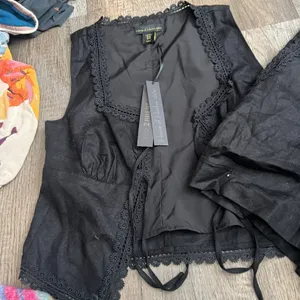 NWT house of Harlow‎ Black Lace Trim Vest and Shorts Set size xs thumbnail 6