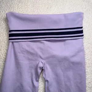 PINK Victoria's Secret Seamless High-Waist Lilac Leggings thumbnail 3