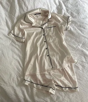Silk Pajama Set Amazon thumbnail 1