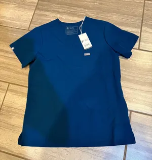 FIGS New Catrina Scrub Top Sz S! No :( thumbnail 1
