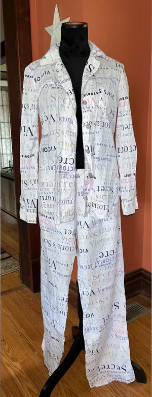 Vintage Victoria’s Secret button-up sleep set thumbnail 1
