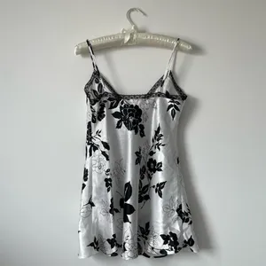 victoria’s secret black and white floral flower and leaf design vest slip dress thumbnail 4