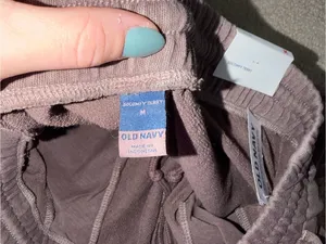 Old Navy Brown Elastic-Waist Athletic Shorts thumbnail 3