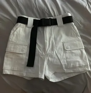 White shorts thumbnail 2