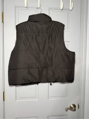 No Boundaries Black Quilted Puffer Vest - Zip Front thumbnail 3