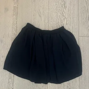 Brandy Melville Starla Mini Skirt - like new MAKE OFFER thumbnail 6