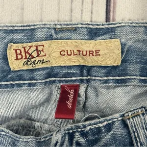BKE Culture Bootcut Jeans Vintage Sz 28 x 31.5 Low Rise Med/Dark Wash‎ Stretch thumbnail 4