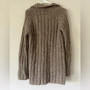 J. Crew Thick Wool Blend Cardigan Sweater Size Medium Fall Cozy Chic thumbnail 4