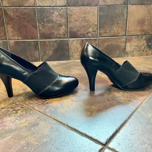 Alex Marie Black High Heel Pump Elastic Strap Size 8.5 M thumbnail 4