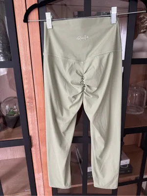 Oner Active Rare fit scrunch sage leggings high rise capris workout ruched contour crop thumbnail 6